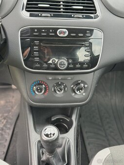Fiat Punto Evo 1.4 57 kW | 2012 | Klima | Rádio | 5dveř - 11