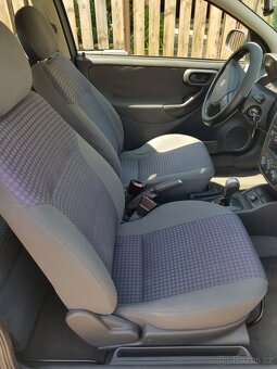 Opel Corsa C  - 1.0   43Kw automat EASYTRONIC - 11