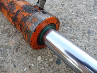 Díly nakladač UNHZ 750 - 11
