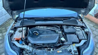 Ford Focus 3 Hatchback - 11