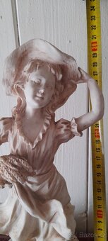 ALABASTROVÁ FIGURKA ITALSKÝ UMĚLEC "PEYRANO MORIS" - DÍVKA - 11