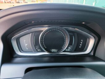 Volvo XC60 D4/133kW SUMMUM - 11