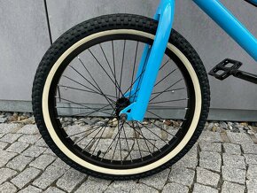 Prodám BMX kolo Author Pimpie vel. rámu 19", průměr kol 20" - 11