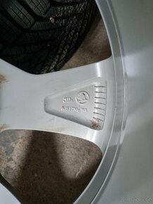 ALU kola+pneuŠKODA"Volans"Pirelli zimni205/50/R17 6.5J ET4 - 11