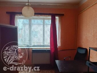 Rodinný dům 3+1 s pozemkem 774 m2 v obci Kryry, okres Louny - 11