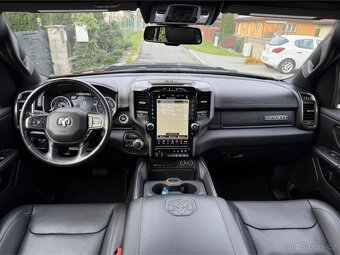 Půjčovna Dodge RAM 1500 HEMI - 11