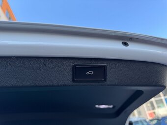 Škoda Superb 3 iV 1.4 eTSI 150kW DSG Tažné Webasto Navigace - 11
