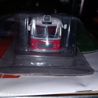 Prodám 5ks kovových modelů autobusů 1:72 - 11