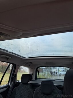 Citroën C4 Picasso 2.0 HDI 16V - 11