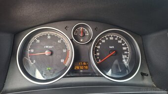 Opel zafira B - 11