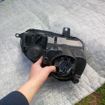 predni svetlo svetla vw golf v 5 prave leve - 11