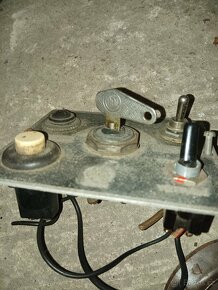 Spínací panel topení 6BON3 Tatra 138 148+tělo a různé díly - 11