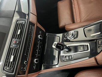 BMW řada 5  3.0  180kw - 11
