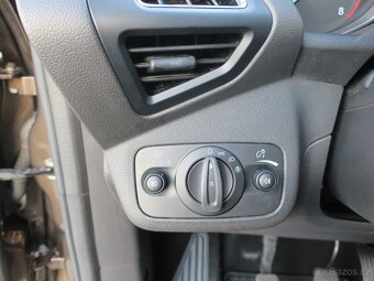 Prodám Ford C-Max 1.0 i 92 kW - 11