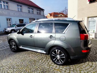 Peugeot 4007 2.2HDi - udržované - levně,7.míst - 11