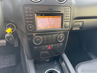 Mercedes-Benz ML 300 CDI 7G 136t km 4-Matic r.2010 - 11