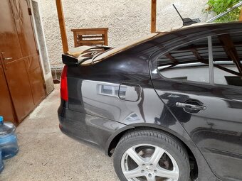 Spojler na zadný kufor pre ŠKODA OCTAVIA 2 sedan - 11