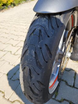 Triumph Tiger 1050 SE - 11