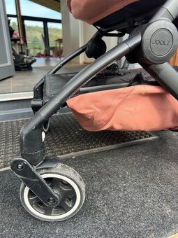 Kočárek JOOLZ AER plus madlo, plastenka, hrnek. - 11