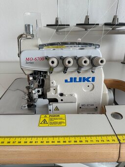 Prodám šicí stroj overlock Juki - 11