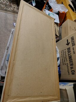 Krabice plná obrázků/obrazů - 11