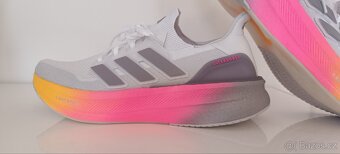 Adidas Ultraboost 5X zbrusu nové vel.UK 12,5 - 11