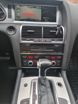 AUDI Q7 3.0tdi, 180kw, 8mi rychlostní - 11