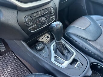 Jeep Cherokee 2.0 CRDi 4x4 - 11