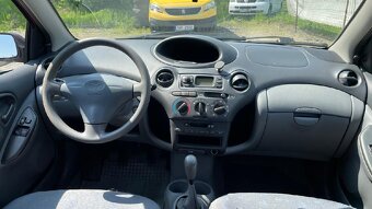 Toyota Yaris, 1.0 VVT- I 50KW, RV 7/2001 - 11