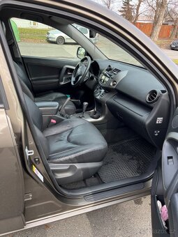 Toyota Rav 4 - 11