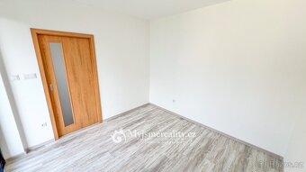Pronájem bytu s balkonem 2+kk, 40 m2 - Znojmo, ul. Jarošova - 11