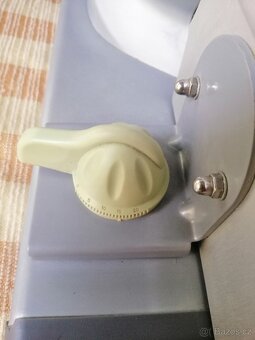 Kuchyňský elektrický kráječ - 11