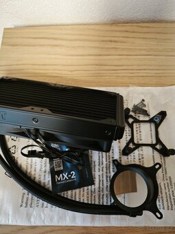 Vodní chlazení NZXT Kraken 240 displej # ZÁNOVNÍ - 11