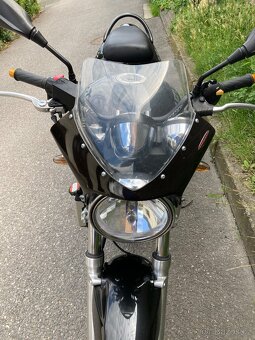 Suzuki SV 650 N - 11