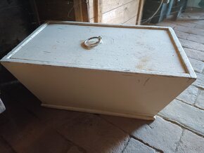 nádobí talíř sklenička hrneček příbor otvírák miska hrnce aj - 11