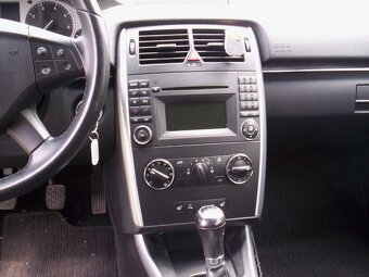 Mercedes-Benz B180 i - 11