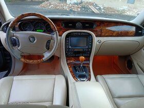Jaguar XJ8  X350 LPG - 11