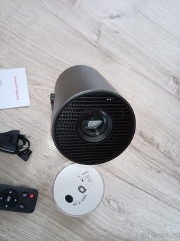 HY300 Plus – Výkonný Android projektor LED 4K 300ANSI - 11