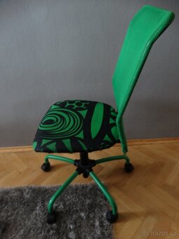 Dětský zeleno bílý psací stůl IKEA - 11