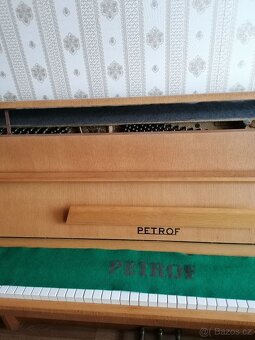 Piano Petrof - 11