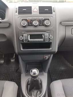 Volkswagen Touran 1.6 TDi - 11