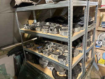Prodám díly BMW E30,E28,E24,E32,E3,E21,E12 - 11
