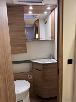 Pilote P746GJ, solár, soběstačnost, perfektní stav - 11