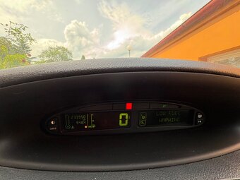 Citroen Xsara Picasso 1.8 16V - 11
