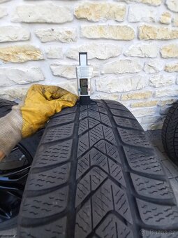 BMW X1 X2 zimní sada 18 Styling 566 Pirelli 225/50 - 11