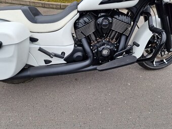 INDIAN CHIEFTAIN DARK HORSE  2019 4500 km - 11