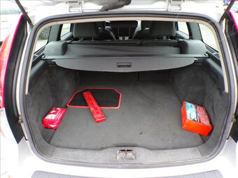 Volvo V50 1,6 D - 11