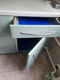 Kuchyňská linka bez spotřebičů - 11