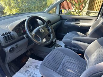 Prodáme Volkswagen Sharan 2.0i 85kw Automat - 11