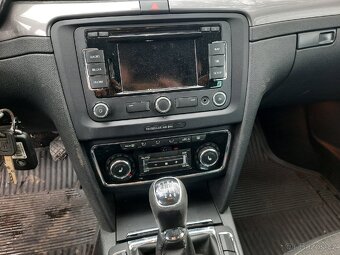 Škoda superb 2,0 tdi 103kw čr serviska r.v 2014 - 11
